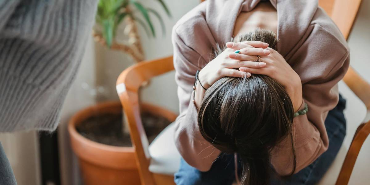 ¿Te duele la cabeza o el estómago sin razón? Estas podrían ser señales ocultas de ansiedad