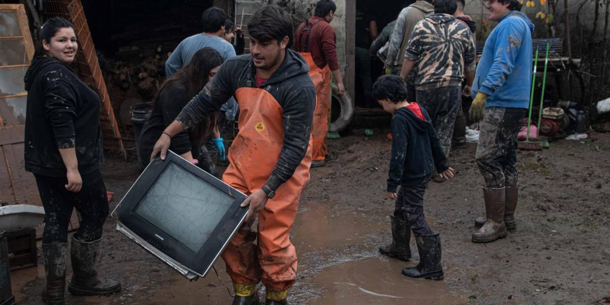 Las inundaciones en Chile dejan cuatro desaparecidos y más de 10 000 personas aisladas