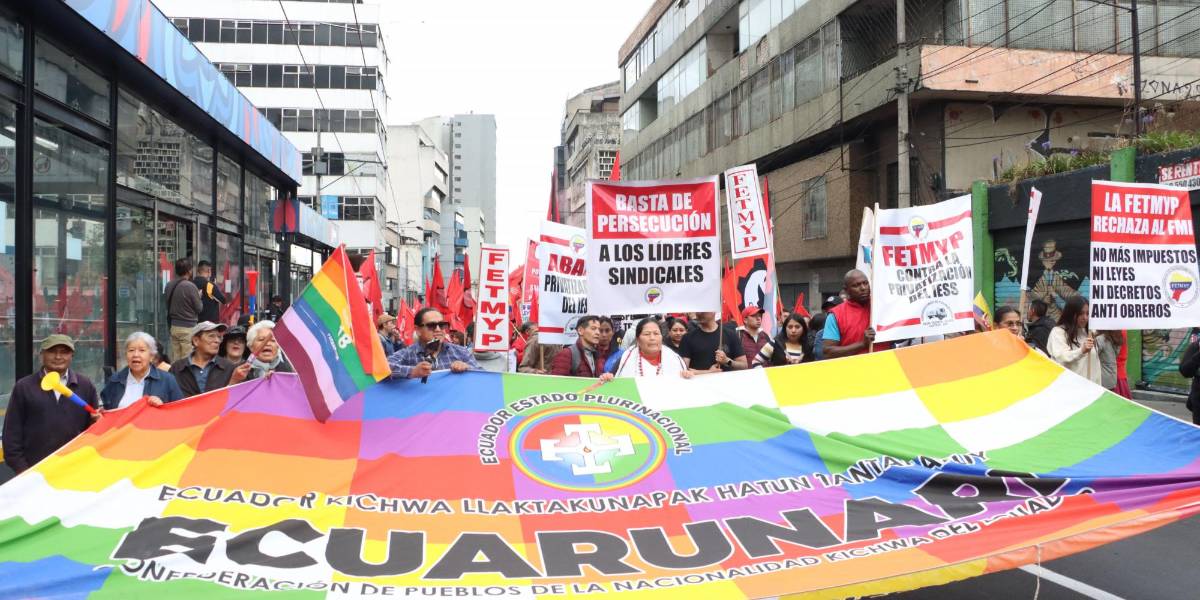 Marcha en contra del Gobierno en Quito termina en enfrentamientos con la Policía