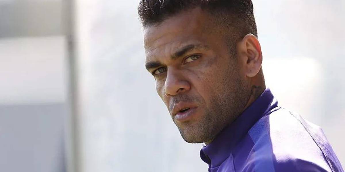 Dani Alves recibirá USD 1,3 millones e intentará usarlo para recuperar su libertad