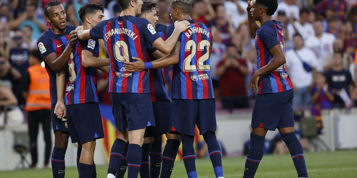 El FC Barcelona golea y recupera la sonrisa en la Liga Española