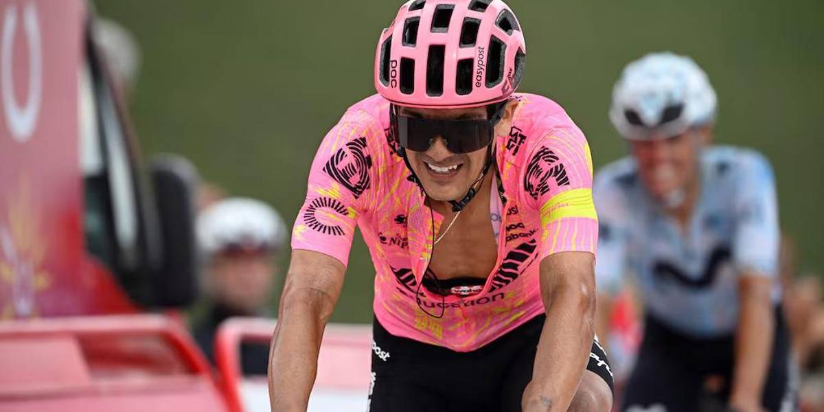 Richard Carapaz evita lesiones graves tras caerse en Il Lombardia