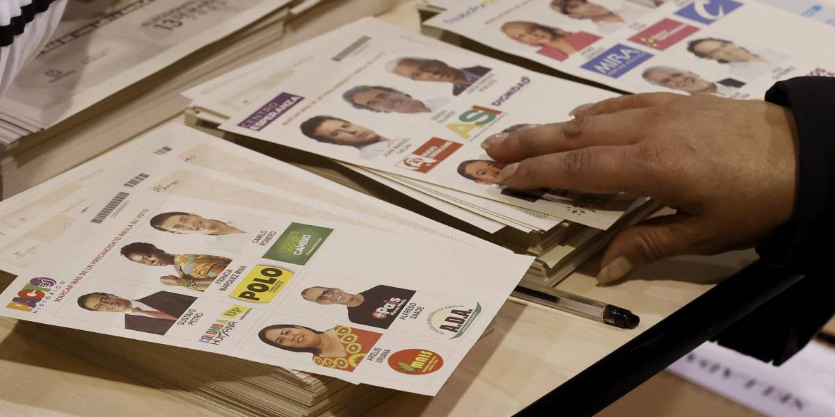 Encuestas siguen mostrando resultado muy ajustado para elecciones en Colombia