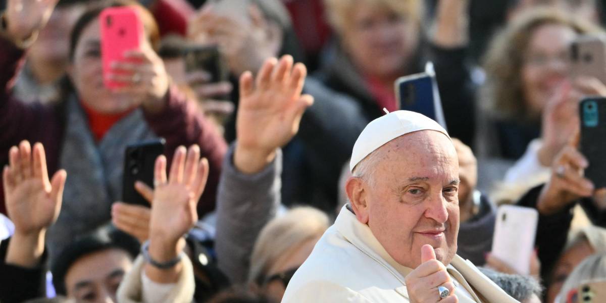El papa Francisco presenta una nueva mejoría y el TAC confirma una evolución normal