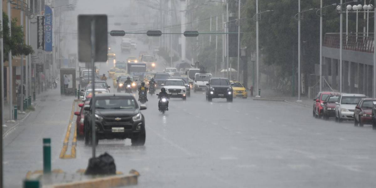 ¿Hasta cuándo durarán las intensas lluvias en Guayaquil y el Ecuador?