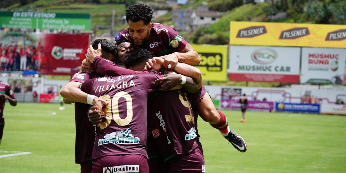Liga Pro: Mushuc Runa derrotó 2-0 a Delfín y espera que LDUQ tropiece para ser el único líder