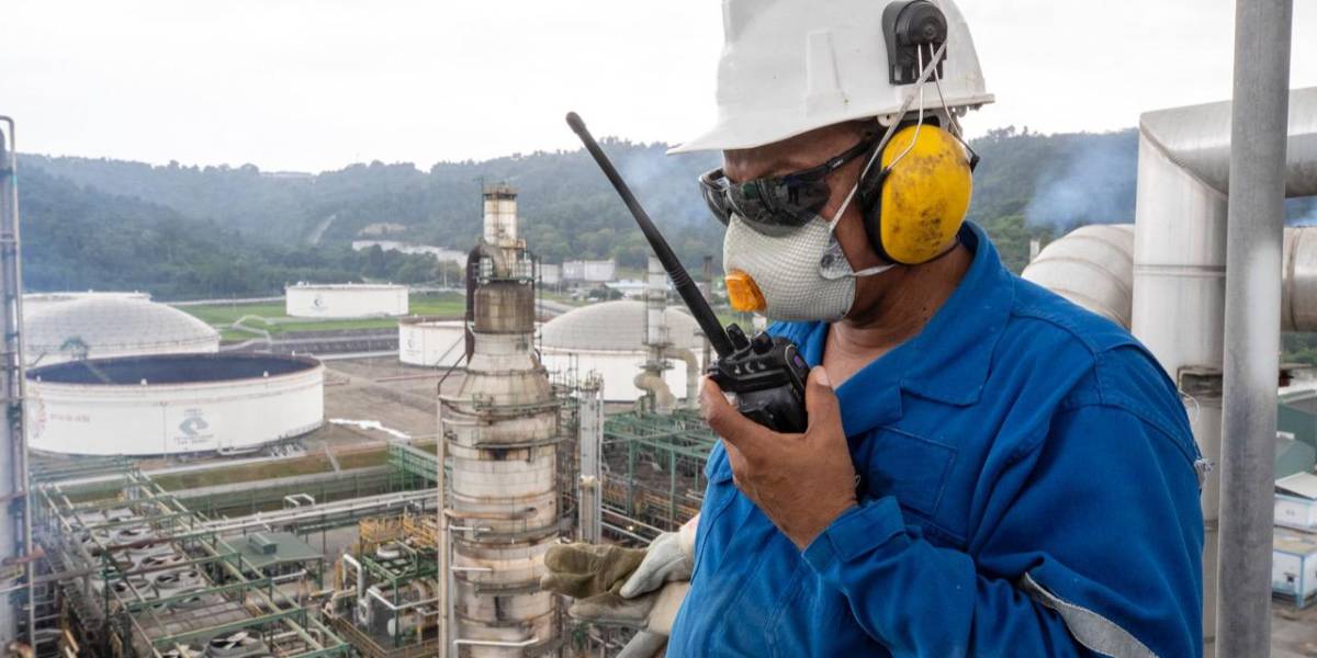 La producción petrolera de Ecuador se recupera al 90 %