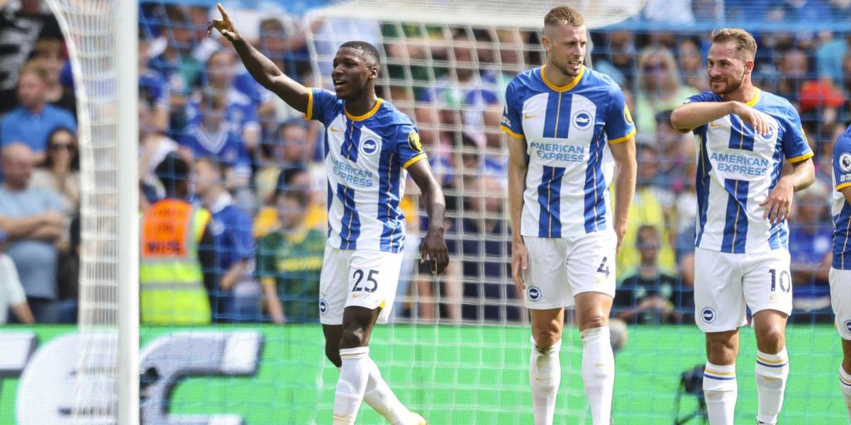 El Brighton golea al Leicester y Moisés Caicedo brilla