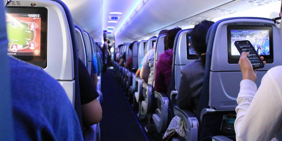 El asiento de avión más seguro para viajar