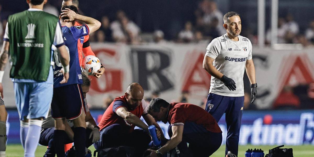Un jugador del Nacional de Uruguay se desmayó en pleno partido por la Copa Libertadores
