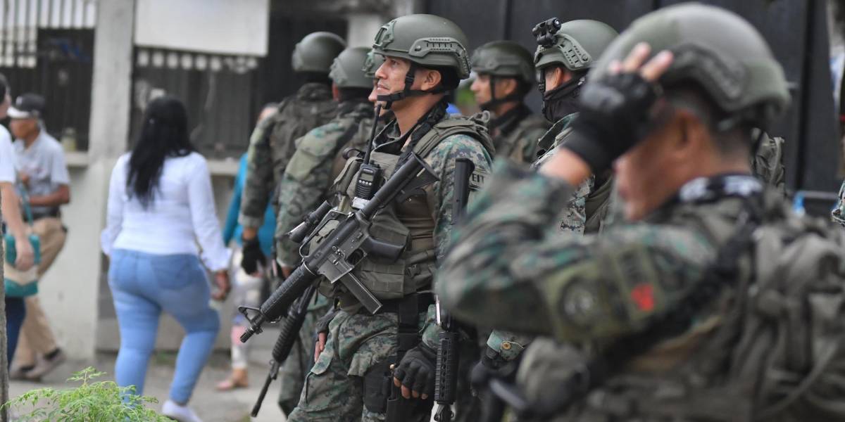 Elecciones Ecuador 2023: la seguridad se mantiene en los recintos y delegaciones del CNE