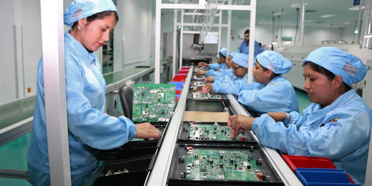 El empleo adecuado se recupera más para los hombres que para las mujeres