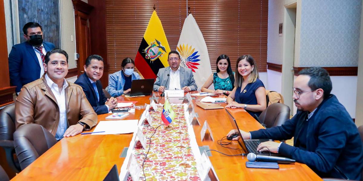 El 14 de mayo se escogen nuevas autoridades en la Asamblea