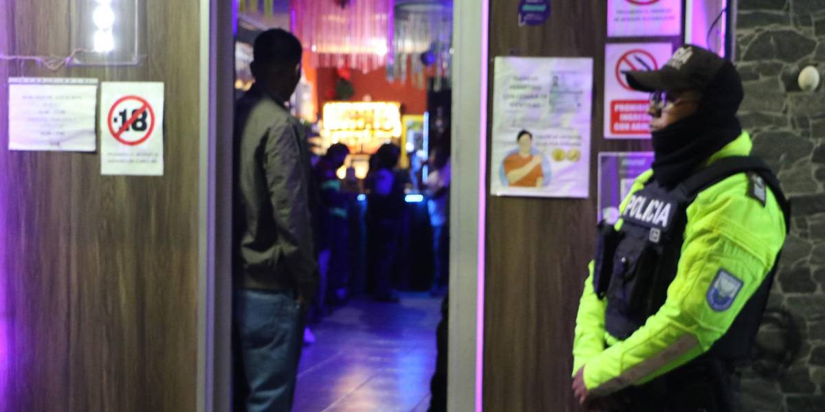 Semifusil y droga, incautados en operativos a bares y discotecas de Tumbaco y Los Chillos