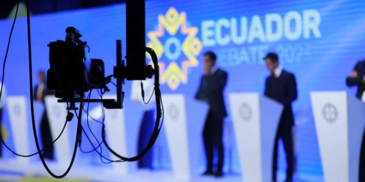 Elecciones Ecuador 2023: la ausencia de Villavicencio, los ataques y otros detalles que resaltaron en el debate presidencial