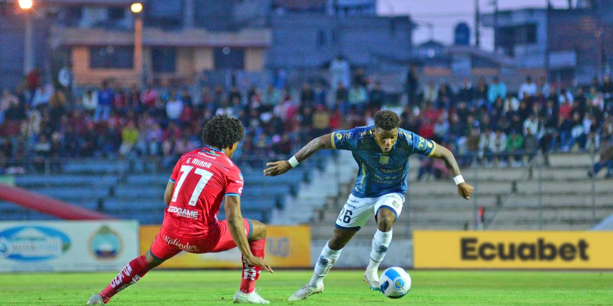 El partido entre El Nacional y Deportivo Cuenca fue suspendido por amenaza de bomba