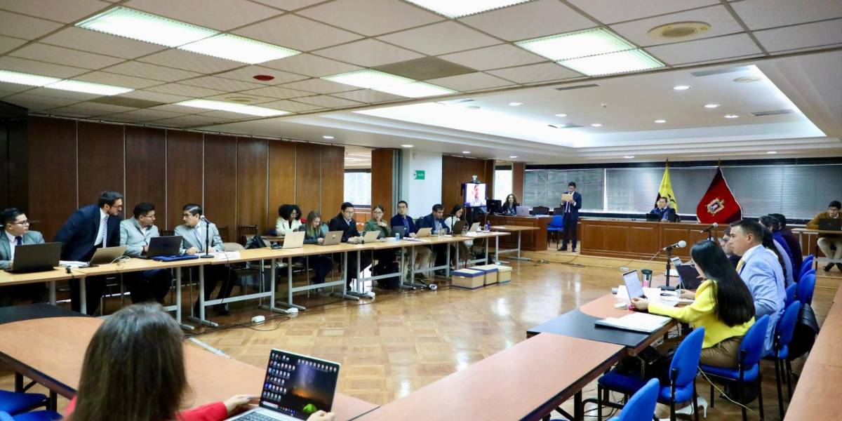 Gobierno rechaza intento de manipulación de la justicia de la denominada Liga Azul