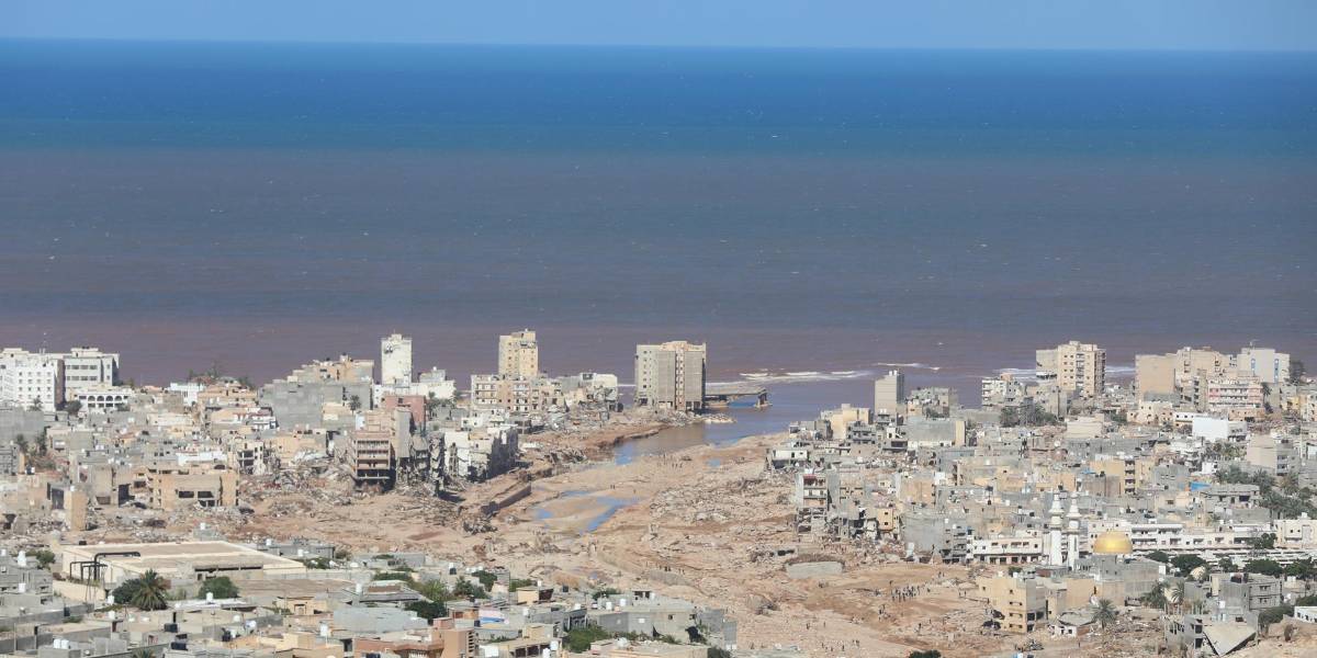 Libia: la Fiscalía ordena la detención de ocho funcionarios por las inundaciones de Derna