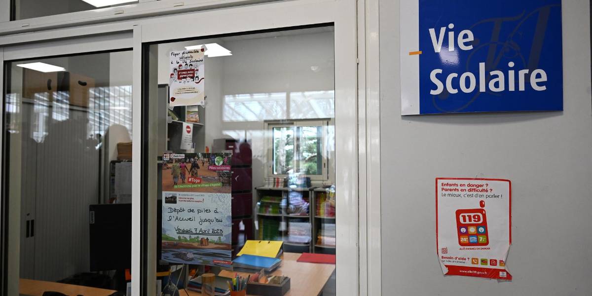 Un alumno que 'escuchaba voces' mató a su maestra a puñaladas en Europa