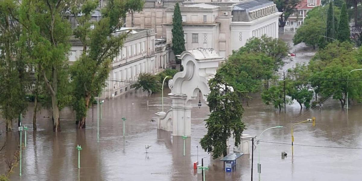 El temporal en Bahía Blanca deja seis muertos tras las inundaciones
