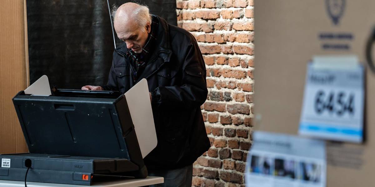 Argentina: cierran los centros de votación en el país, excepto en Buenos Aires