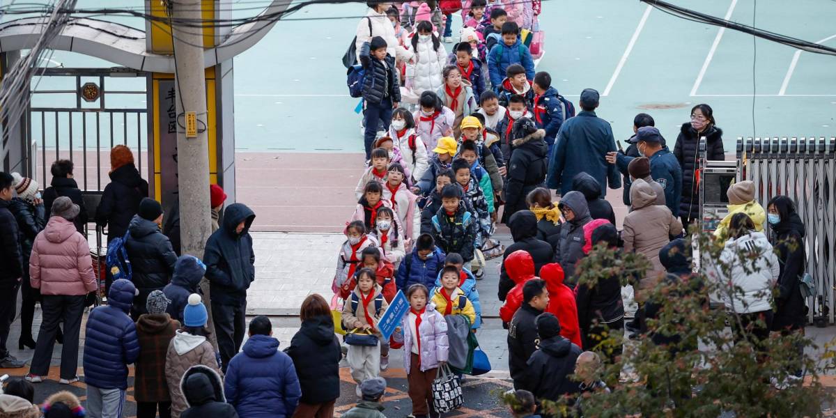 La OMS pide más información a China ante el aumento de casos de neumonía infantil