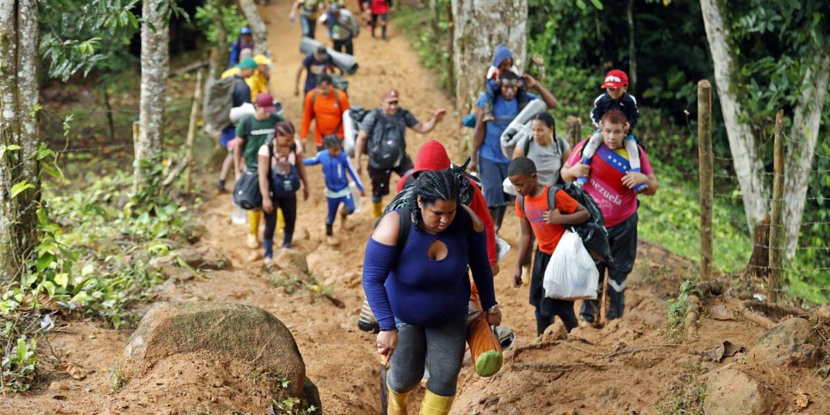 Estados Unidos crea programa humanitario de reunificación familiar para ecuatorianos