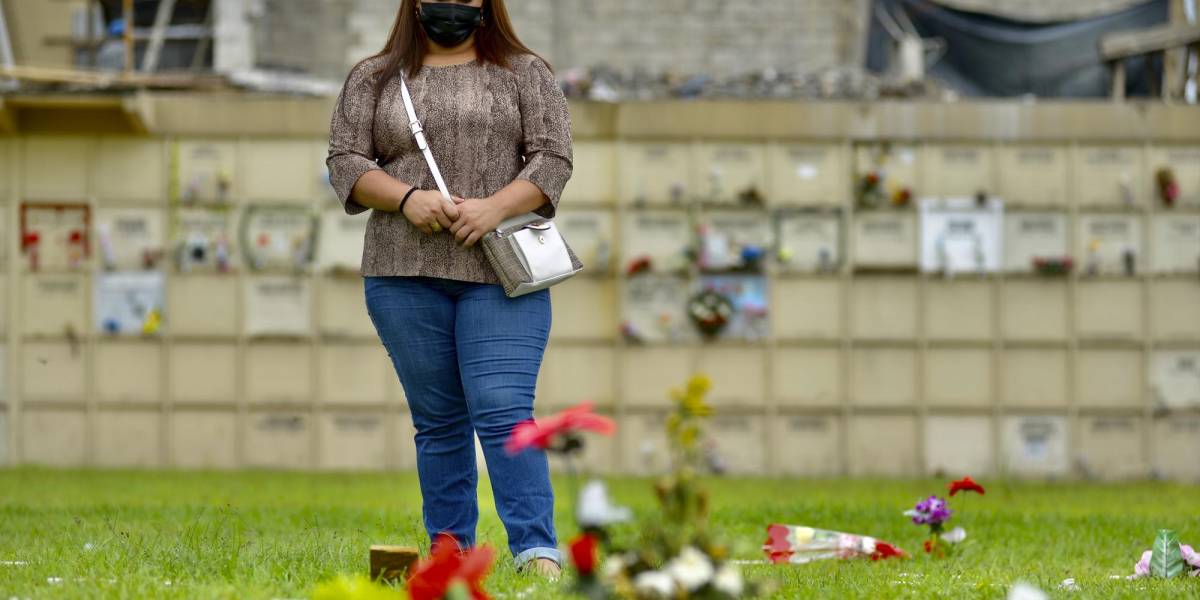 Ecuador, dos años sin cerrar la dolorosa herida abierta por el COVID-19
