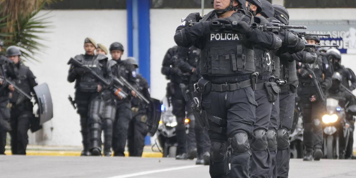 84 700 policías y militares se desplegarán a escala nacional para garantizar la seguridad durante el feriado