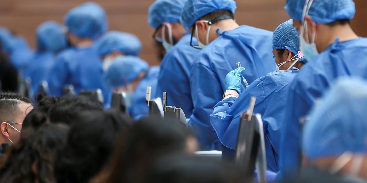 Ecuador suma 913 positivos y totaliza 518.175 casos de la covid-19