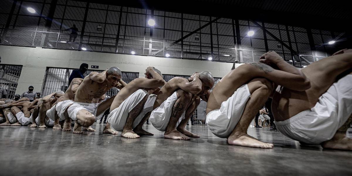 La mega cárcel en El Salvador cumple dos años albergando 14 mil pandilleros
