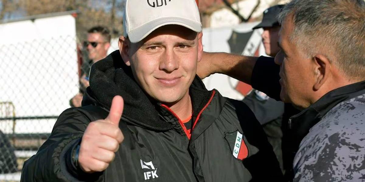 Luis Oswaldo García reemplaza a Carlos Ischia como técnico del Deportivo Cuenca