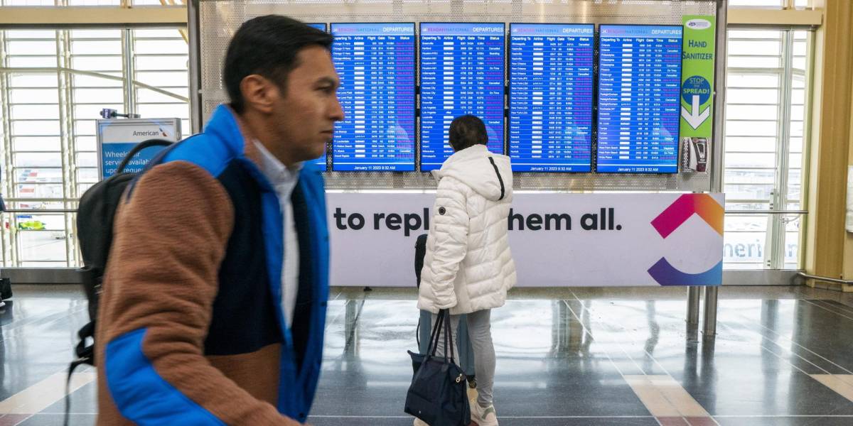 Aeropuertos de Estados Unidos vuelven a la normalidad tras problemas informáticos