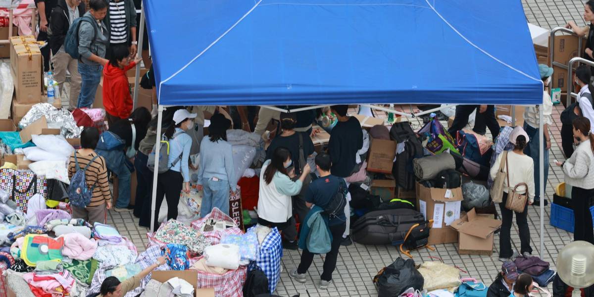 El incendio en Hong Kong ya fue extinguido y la cifra de muertos asciende a 128 personas