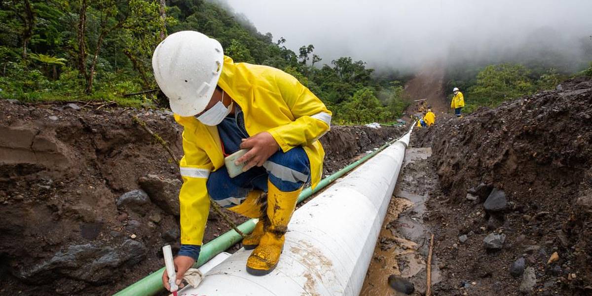 Petroecuador acelera obras preventivas del SOTE ante la actividad del volcán Reventador