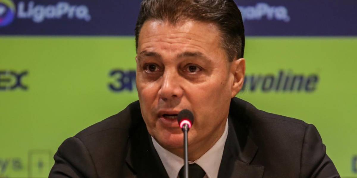 Alfaro Moreno: No creo que debamos desprendernos de Cortez, pero lo analizaremos