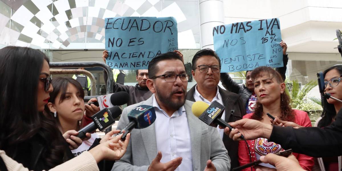 La bancada del correísmo presentó una demanda de inconstitucionalidad por el alza del IVA al 15 %