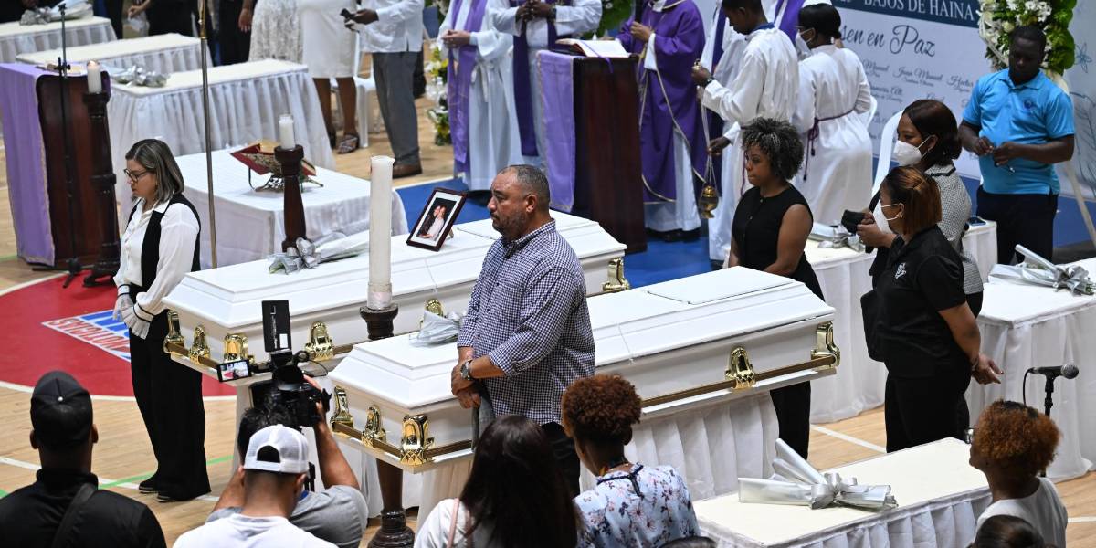 República Dominicana extiende por otros 3 días el duelo nacional por la tragedia en la discoteca que deja 221 muertos