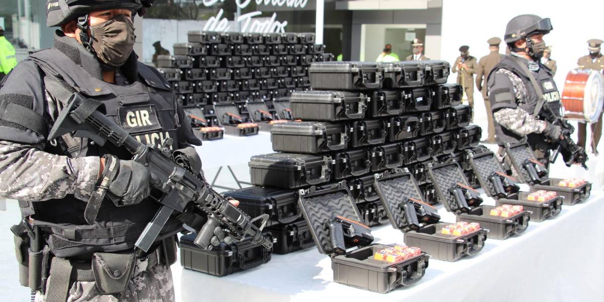 Comisión de seguridad prepara el informe de ley de uso de fuerza para Policía