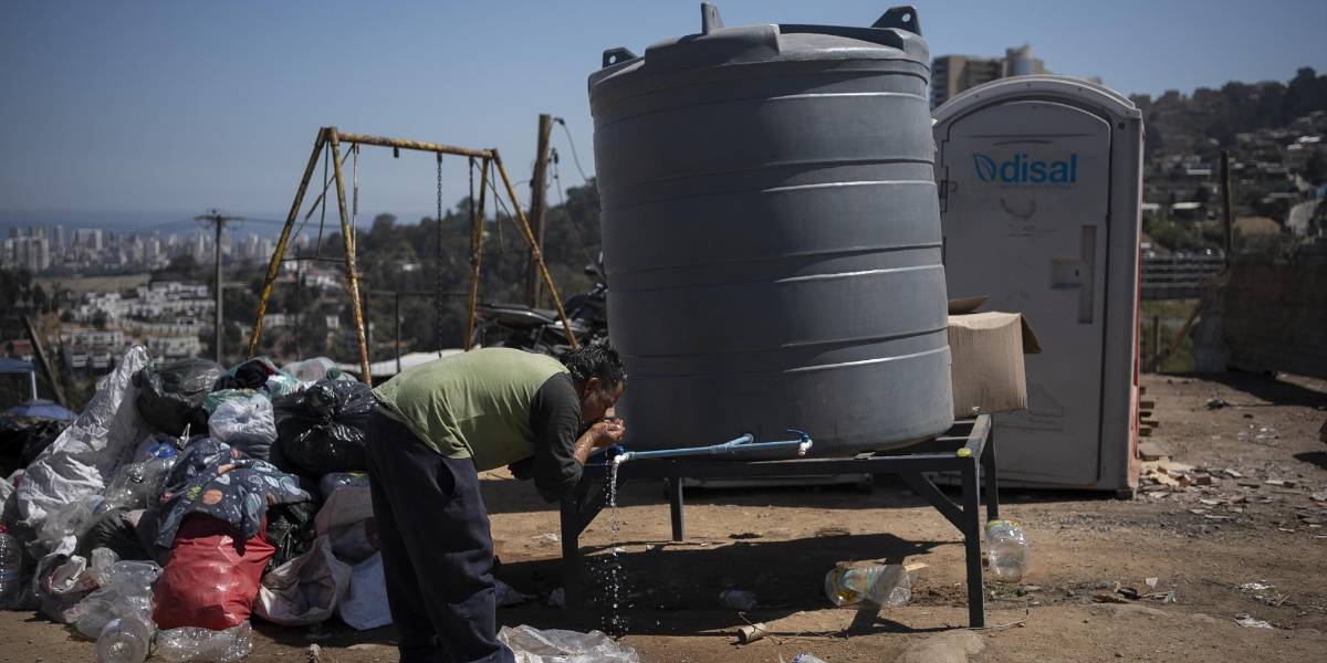 Familias de inmigrantes viven en incertidumbre luego de los incendios