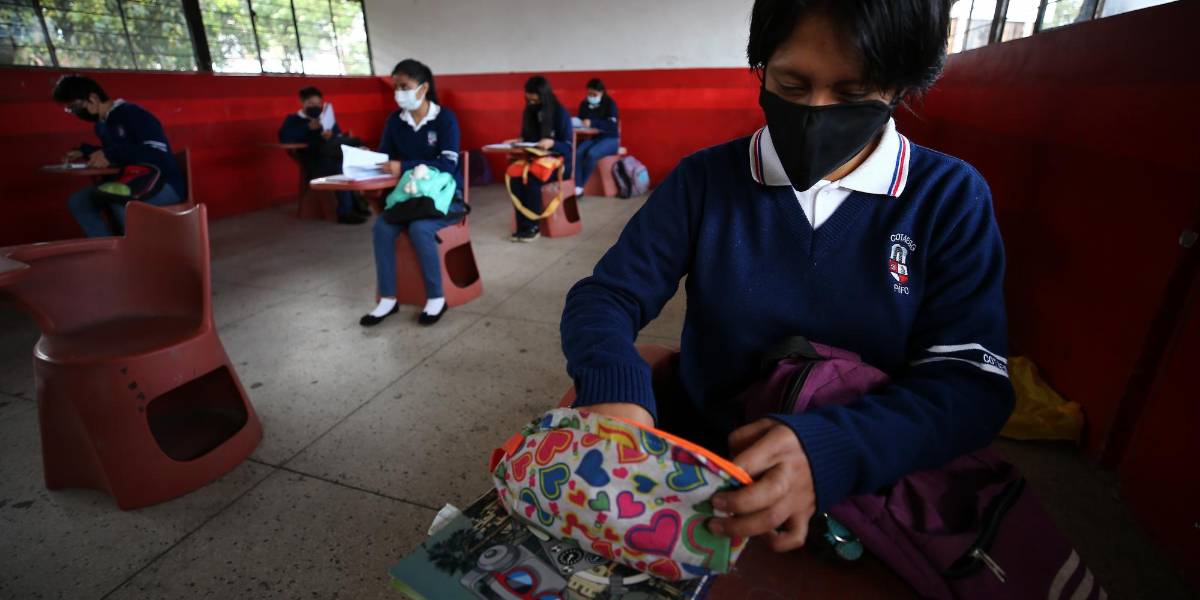 Ecuador decide volver a clases presenciales desde el 14 de marzo