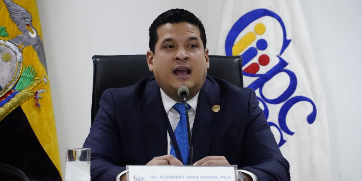 Concurso Contralor: Alembert Vera asegura que el CPCCS no interferirá en el trabajo de la comisión