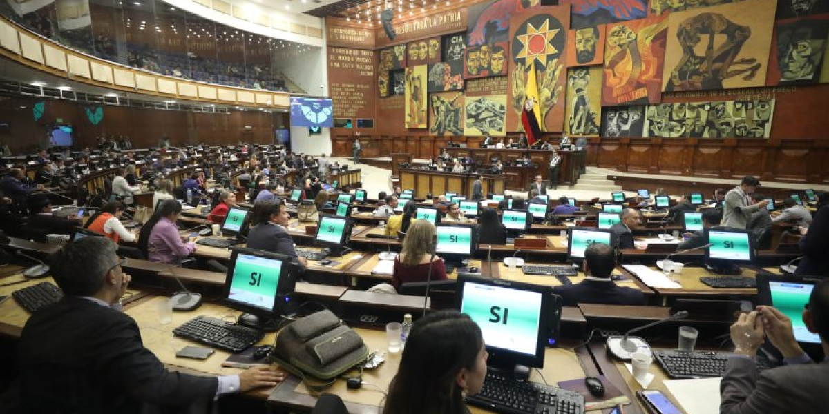La Ley Orgánica para la Igualdad Salarial se aprueba en la Asamblea con 134 votos