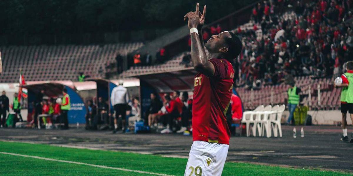 Michael Estrada volvió a marcar después de 362 días y le dio la victoria al CSKA Sofia