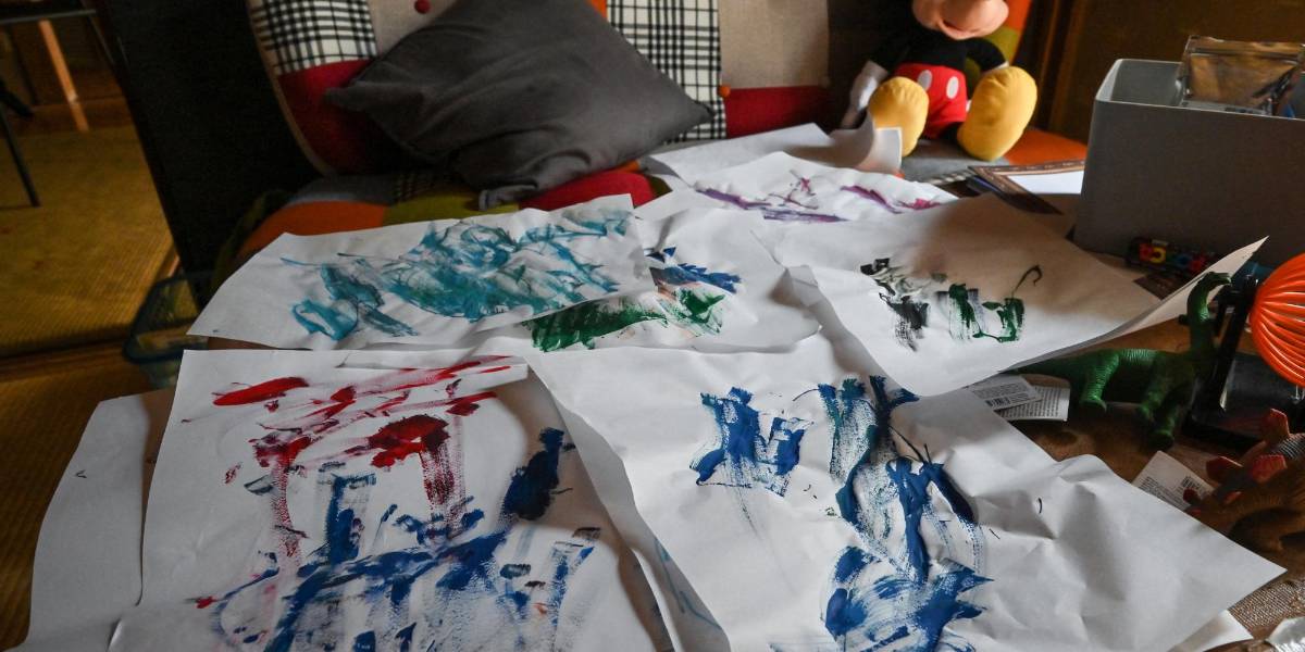 Pulgarcita, la bebé pintora que triunfa en Japón