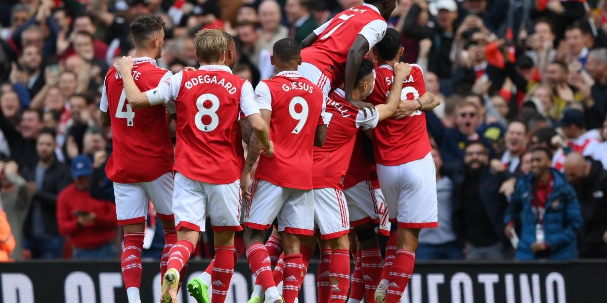 Arsenal remonta al West Ham y sigue líder en la Premier League