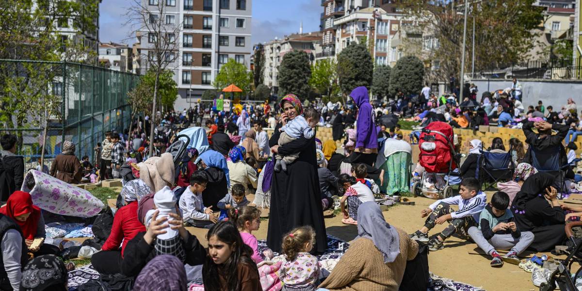 Un sismo de magnitud 6,2 sacude Estambul