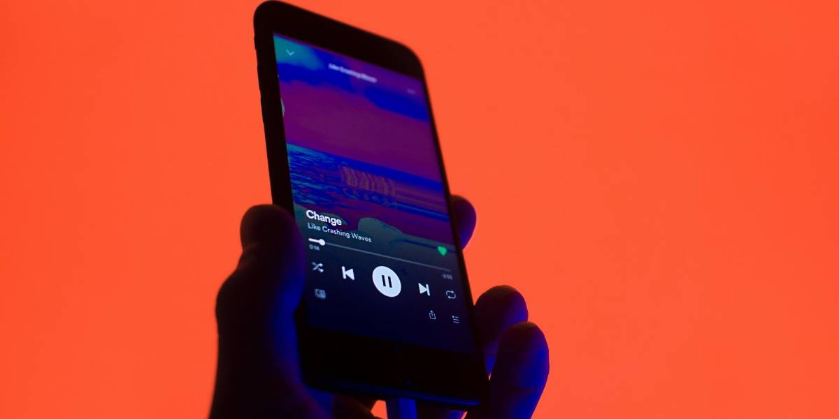 ¿Por qué repites la misma playlist una y otra vez? La respuesta está en la psicología