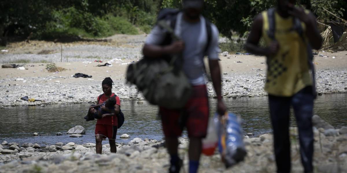 Un migrante ecuatoriano es encarcelado por daños en un albergue del Darién, Panamá