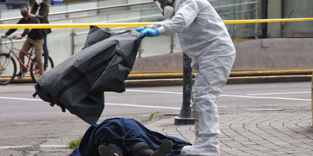 Las principales causas de muertes de los ecuatorianos en el 2020 según INEC